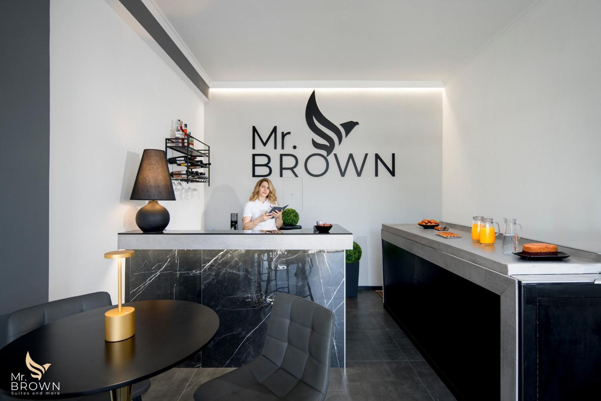 Mr Brown Home And Suites Rom Exterior foto